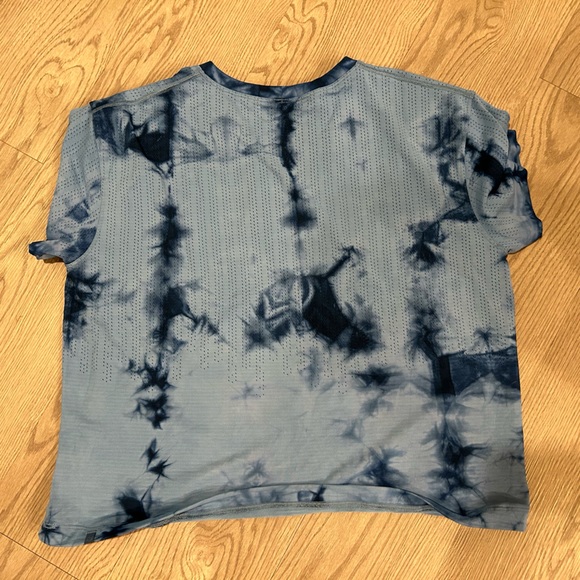 Lululemon Train to Be Short Sleeve Shirt *Marble Dye - Picture 2 of 5